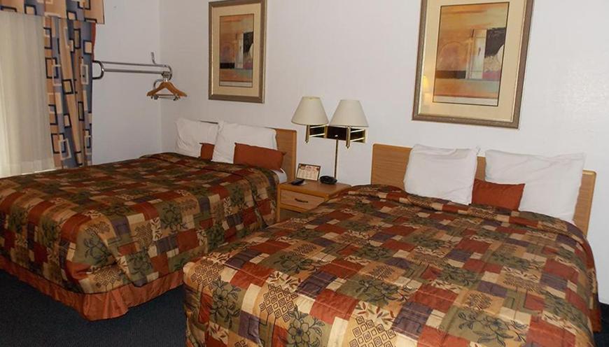 Norwood Inn Minneapolis Розвилл Экстерьер фото